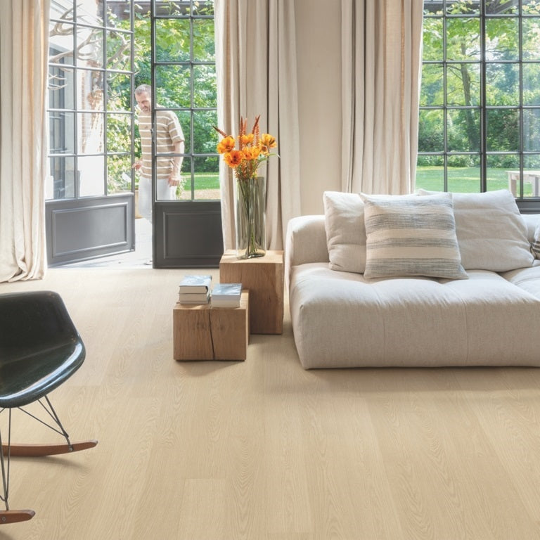 Quick Step Blos AVSPU40277 Karnemelk Eik pvc vloer, zachte karnemelk eiken click-vloer, ideaal voor een helder en uitnodigend interieur