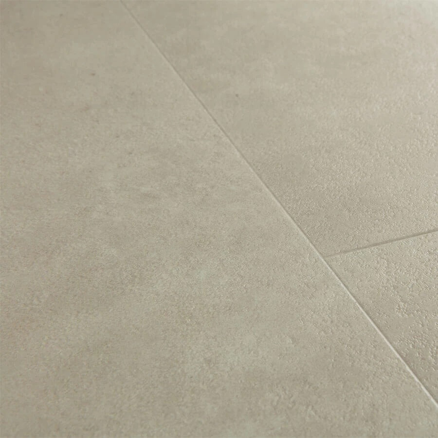 Quick Step Blush SGTC20308 Cement Warm Beige pvc vloer, tegeldecor in warme beigetinten voor een moderne uitstraling