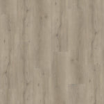 Vivafloors Eiken L6820 pvc vloer met een verfijnde eikenafwerking, perfect voor het creëren van een elegante en warme sfeer