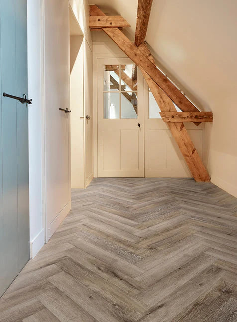 COREtec The Naturals Herringbone 854 Acorn | Visgraat Click PVC