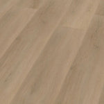Close-up van Ambiant Sentima 60118311 Beige PVC vloer - gedetailleerde houtnerf met warme beige tinten