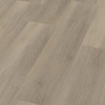 Close-up van Ambiant Sentima 60118312 Smoky PVC vloer - gedetailleerde houtnerf met smoky tinten