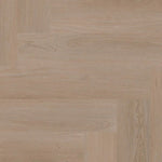 Close-up van Ambiant Spigato Navaro Visgraat 96117511 Dark Oak PVC vloer - gedetailleerd visgraatpatroon en rijke donkere tinten