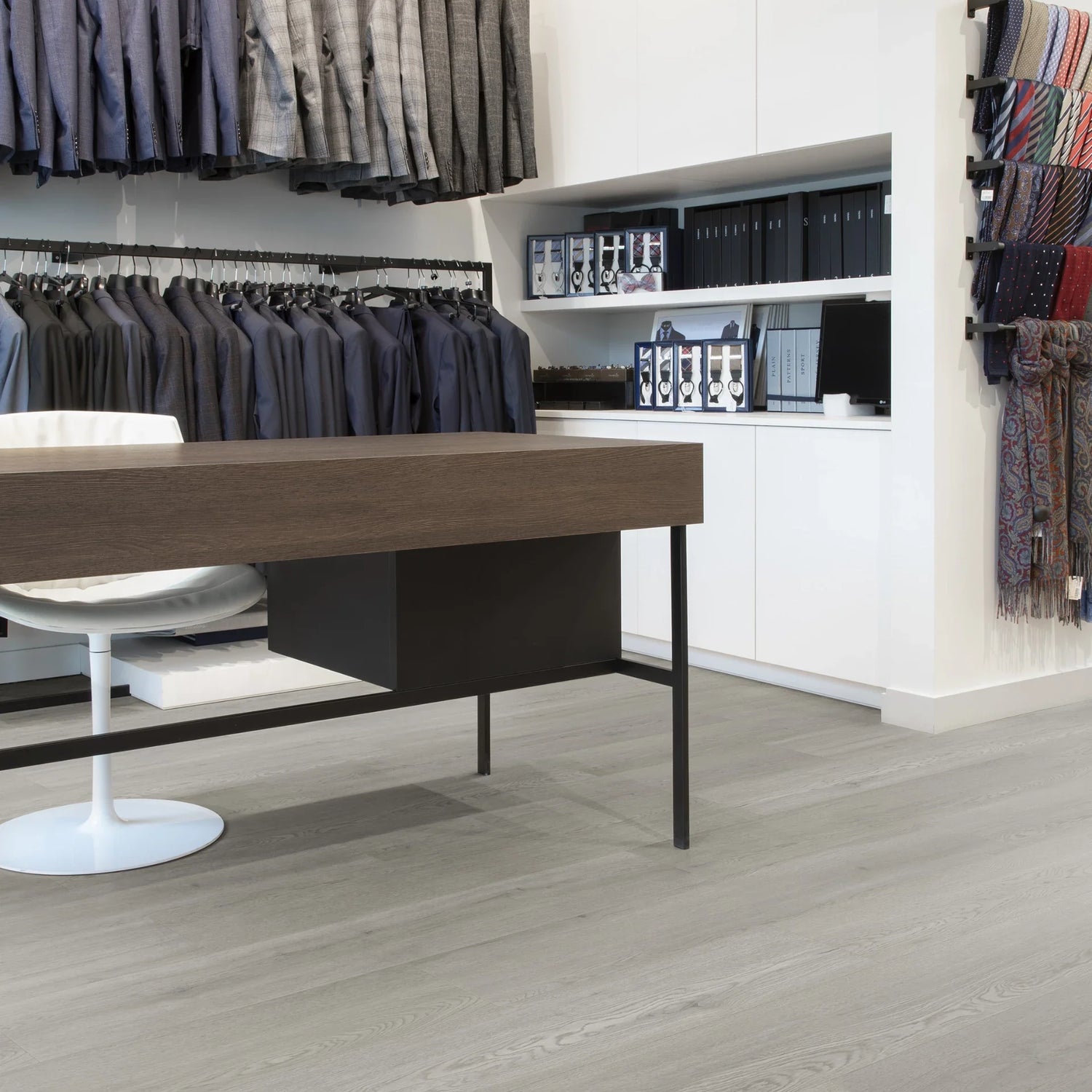 COREtec Essentials 1200+ Series Cleveland Oak 94 | Click PVC