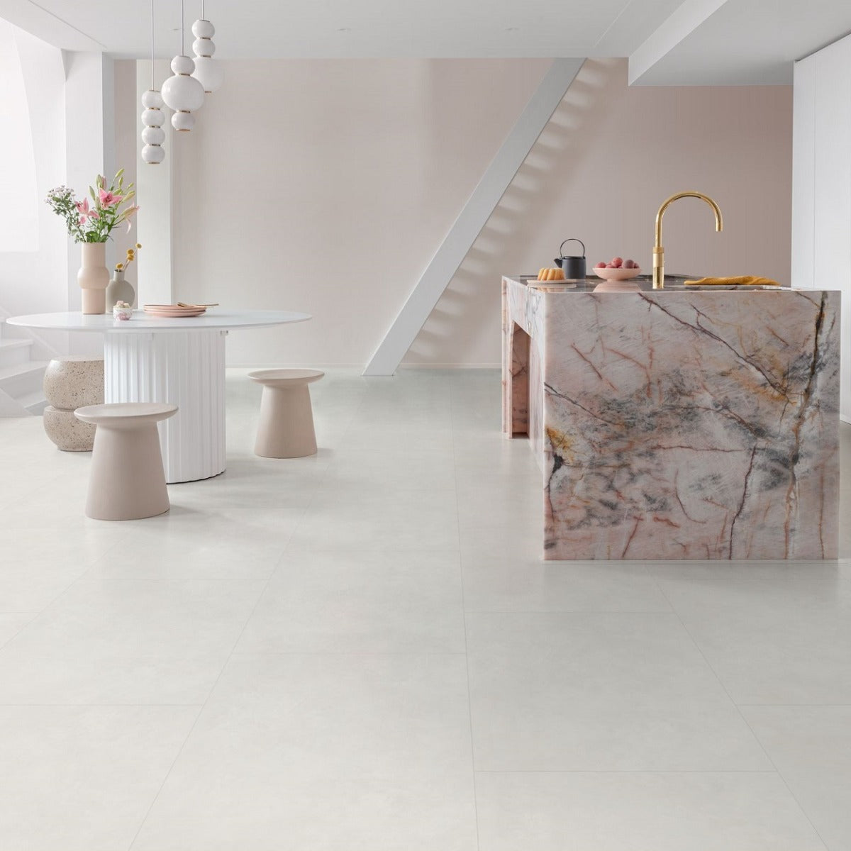Floorify Kleine Tegels F529 Coquille Small PVC vloer - elegante tegelvloer die zorgt voor een eigentijds, chic en gastvrij woongevoel