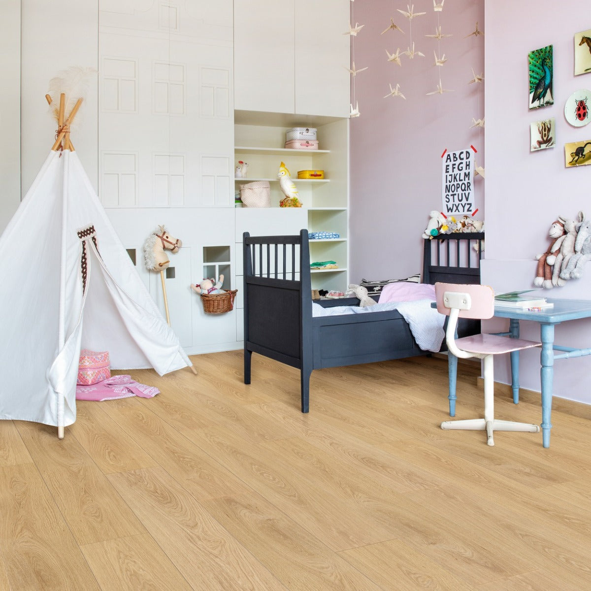 Floorify Lange Planken F002 Butter Crisps PVC vloer - elegante houtlook planken die zorgen voor een modern, chic en gastvrij woongevoel