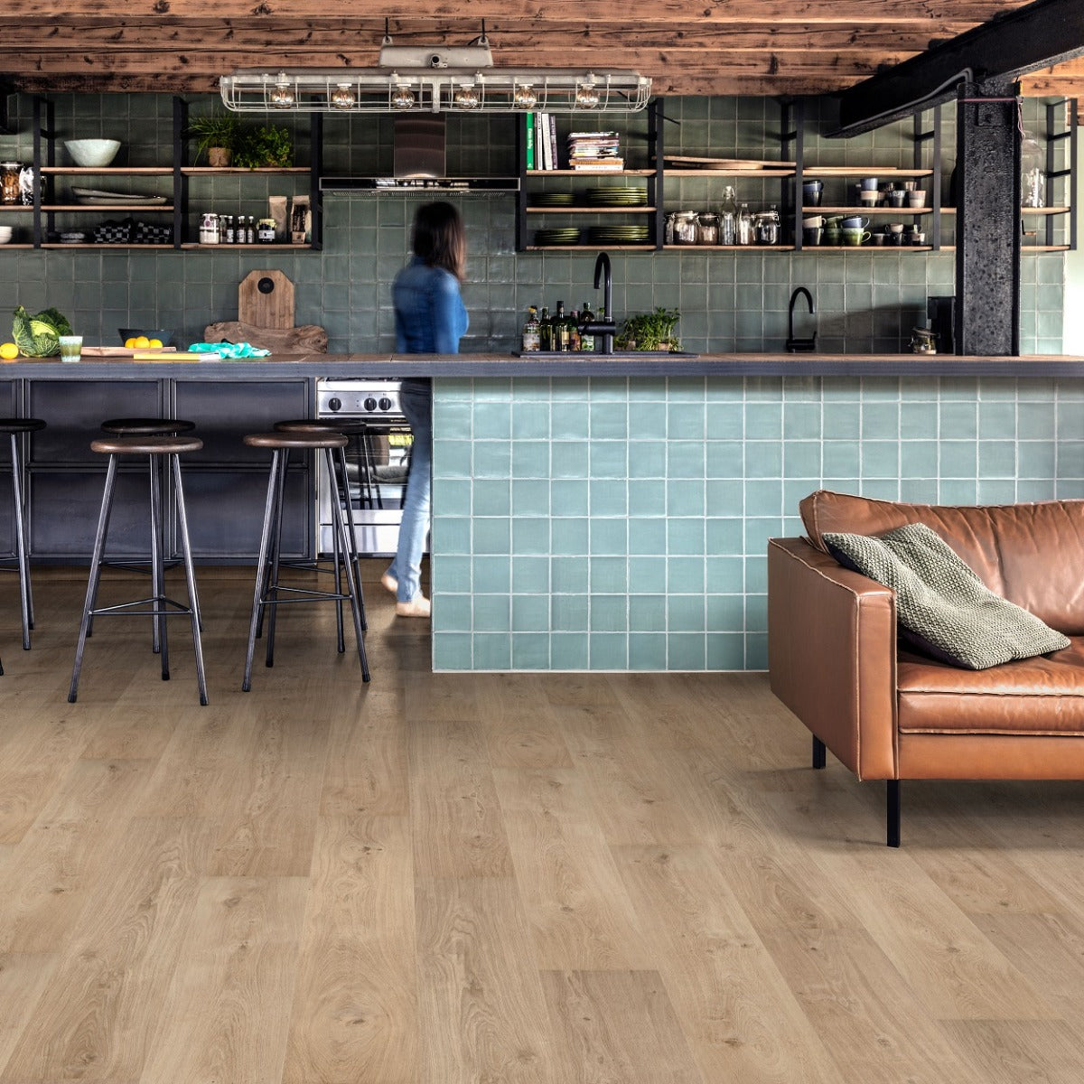 Floorify Lange Planken F017 Champagne PVC vloer - elegante houtlook planken die zorgen voor een eigentijds, stijlvol en gastvrij woongevoel