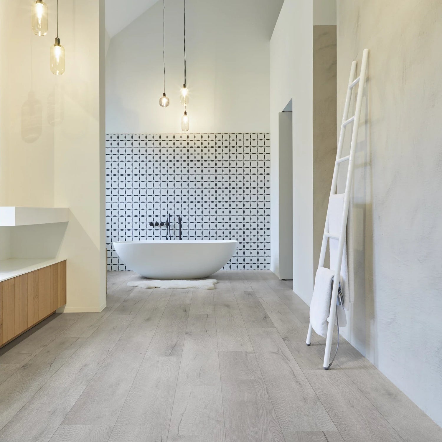 COREtec Essentials 1800+++ Series Fremont Oak 93 | Click PVC