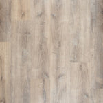 Moderne Otium Plank Mist 94620 PVC vloer in een eigentijdse kamer, met subtiele houtnerf en een koele, verfijnde uitstraling