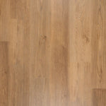 Stijlvolle Otium Plank Onyx 94640 PVC vloer in een eigentijdse ruimte, gekenmerkt door diepe houtnerf en een rijke, luxe uitstraling