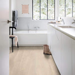 Quick Step Bloom AVMPU40080 Zeebries Beige Eik pvc vloer, zachte beige eiken click-vloer, ideaal voor een uitnodigend en stijlvol interieur