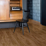 Quick Step Bloom AVMPU40090 Herfstbruine Eik pvc vloer, rijke herfstbruine eiken click-vloer, ideaal voor een sfeervol en tijdloos interieur