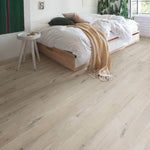 Quick Step Bloom AVMPU40200 Katoenwitte Eik Blush pvc vloer, elegante click-vloer in katoenwit met subtiele blush