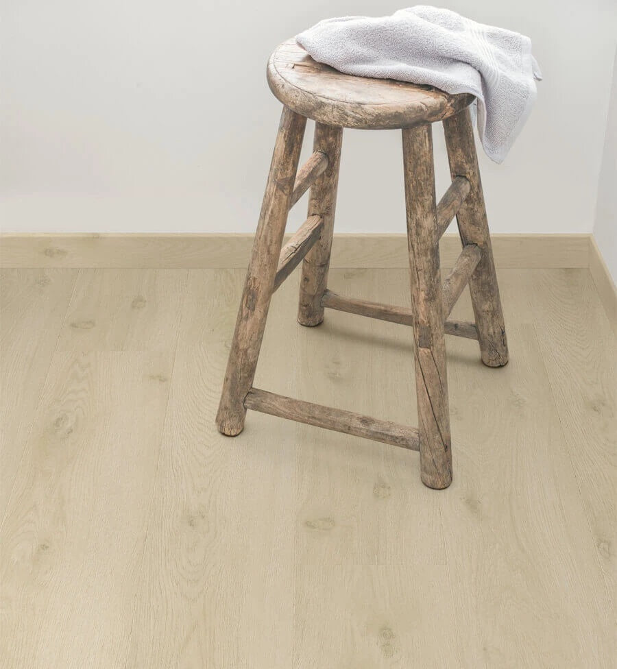 Quick Step Liv SGSPC20319 Ocean Bliss Greige pvc vloer, warme greige tinten die perfect passen bij een stijlvol en tijdloos interieur