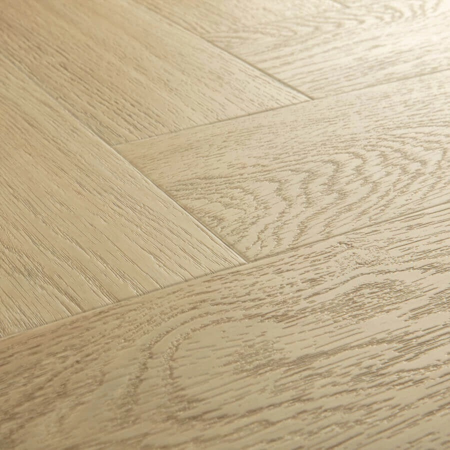 Quick Step Pristine SGHBC20331 Serene Eik Licht Naturel pvc vloer, visgraatpatroon in lichte eik, perfect voor een stijlvolle en tijdloze uitstraling